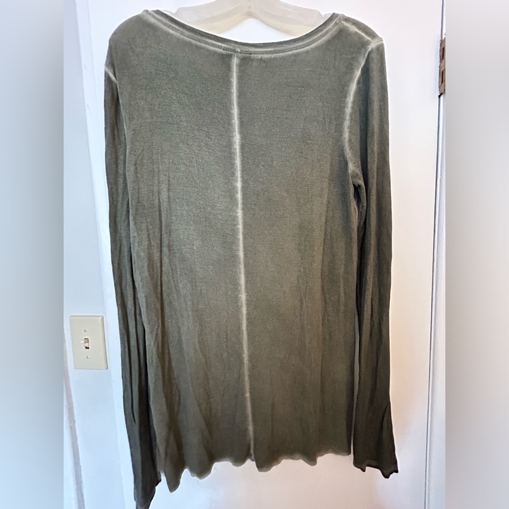 Paige long sleeve tee, Large - Picture 2 of 5